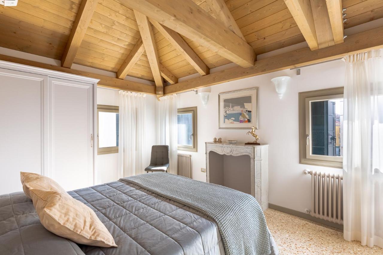 Ca' Cappello Venice Apartment 2 With Canal View Bagian luar foto