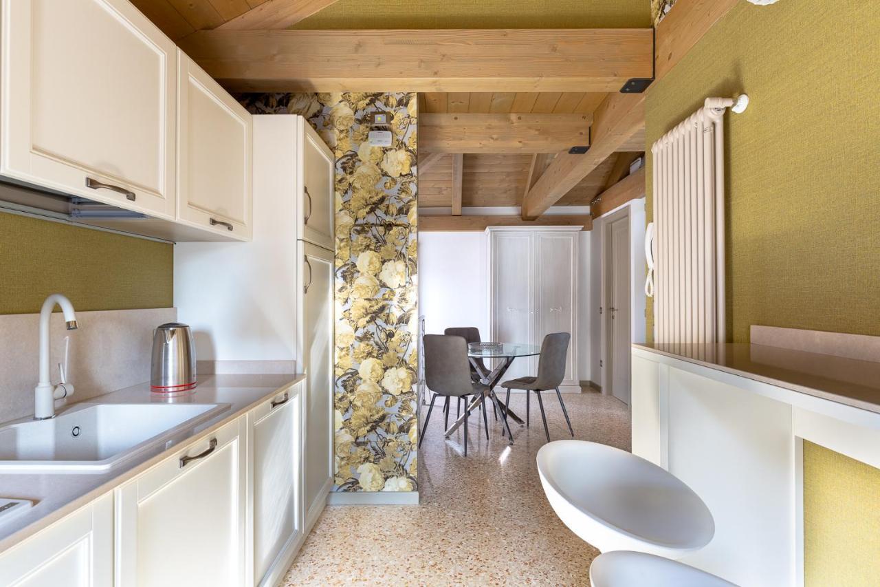 Ca' Cappello Venice Apartment 2 With Canal View Bagian luar foto