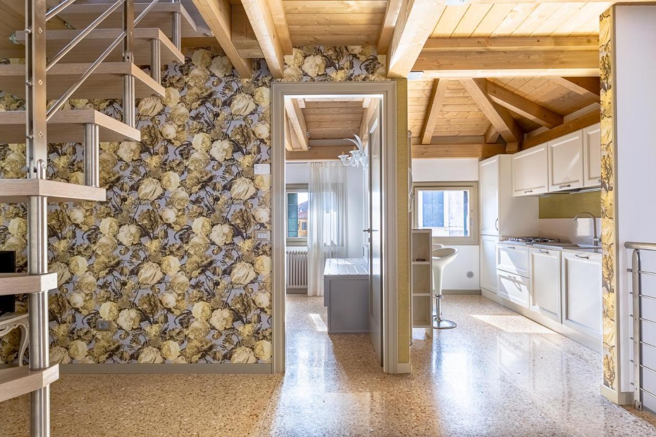 Ca' Cappello Venice Apartment 2 With Canal View Bagian luar foto