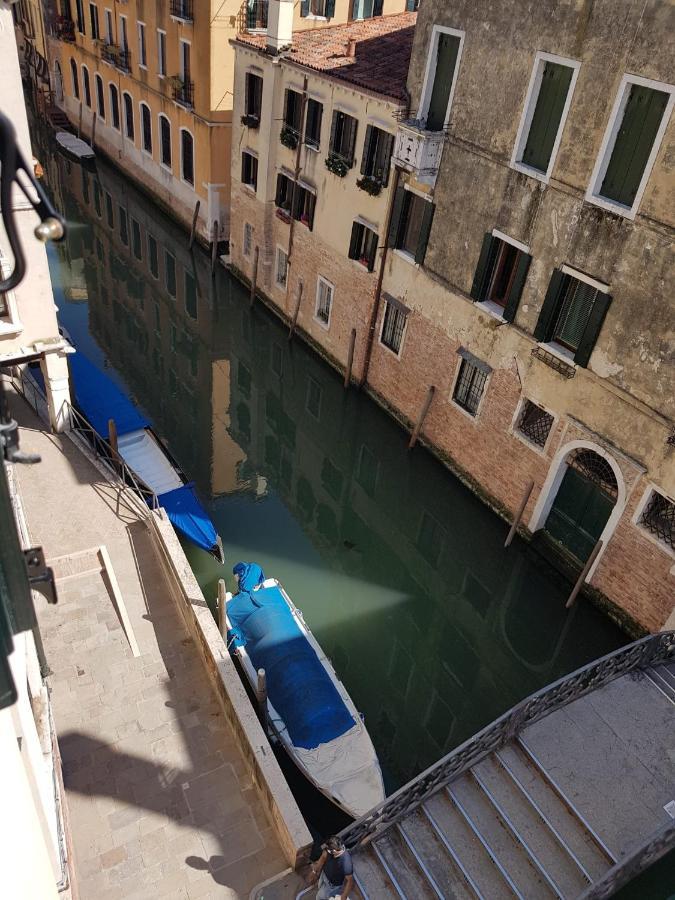 Ca' Cappello Venice Apartment 2 With Canal View Bagian luar foto