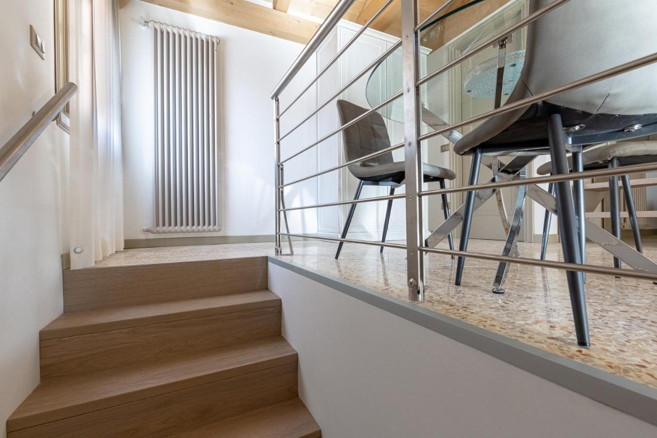 Ca' Cappello Venice Apartment 2 With Canal View Bagian luar foto