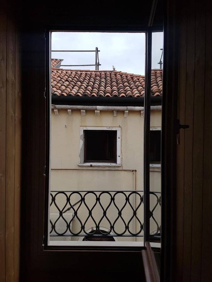 Ca' Cappello Venice Apartment 2 With Canal View Bagian luar foto
